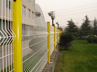 圍墻鐵護(hù)欄