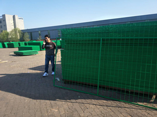 圈地護(hù)欄網(wǎng)